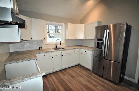 807 6th Street Union Beach NJ 07735