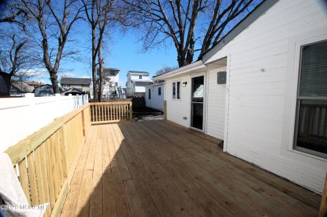807 6th Street Union Beach NJ 07735
