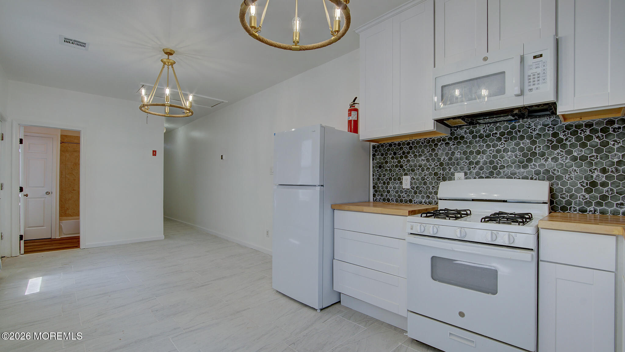 19 Bayview Avenue Keansburg NJ 07734