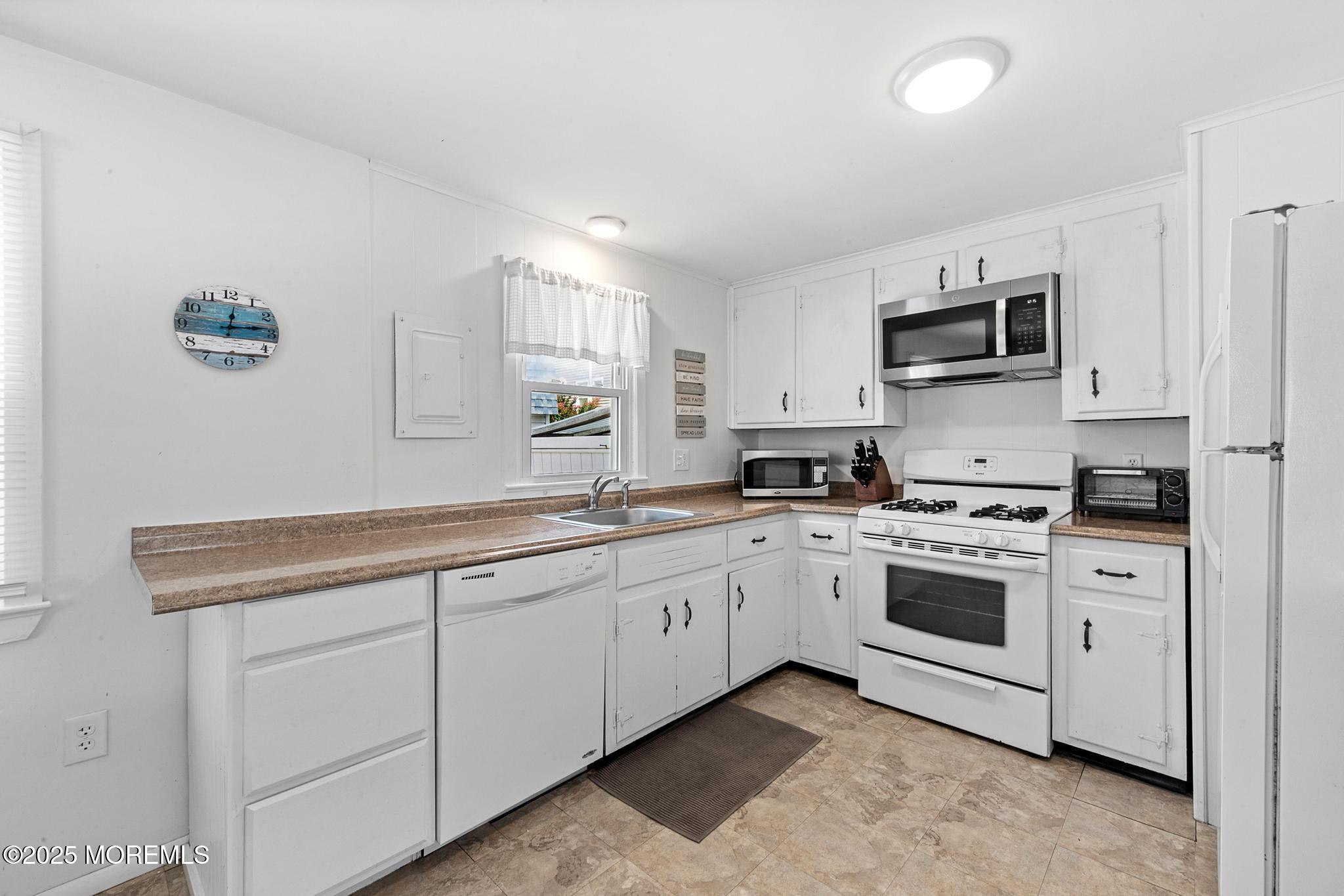 25 E 49th Street Long Beach Twp NJ 08008