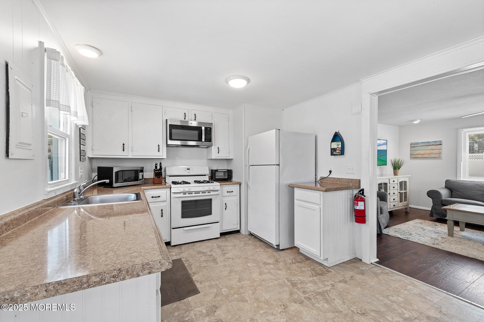 25 E 49th Street Long Beach Twp NJ 08008