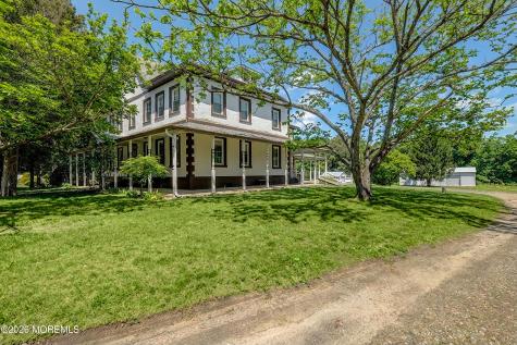 15 Hummingbird Way Jackson NJ 08527