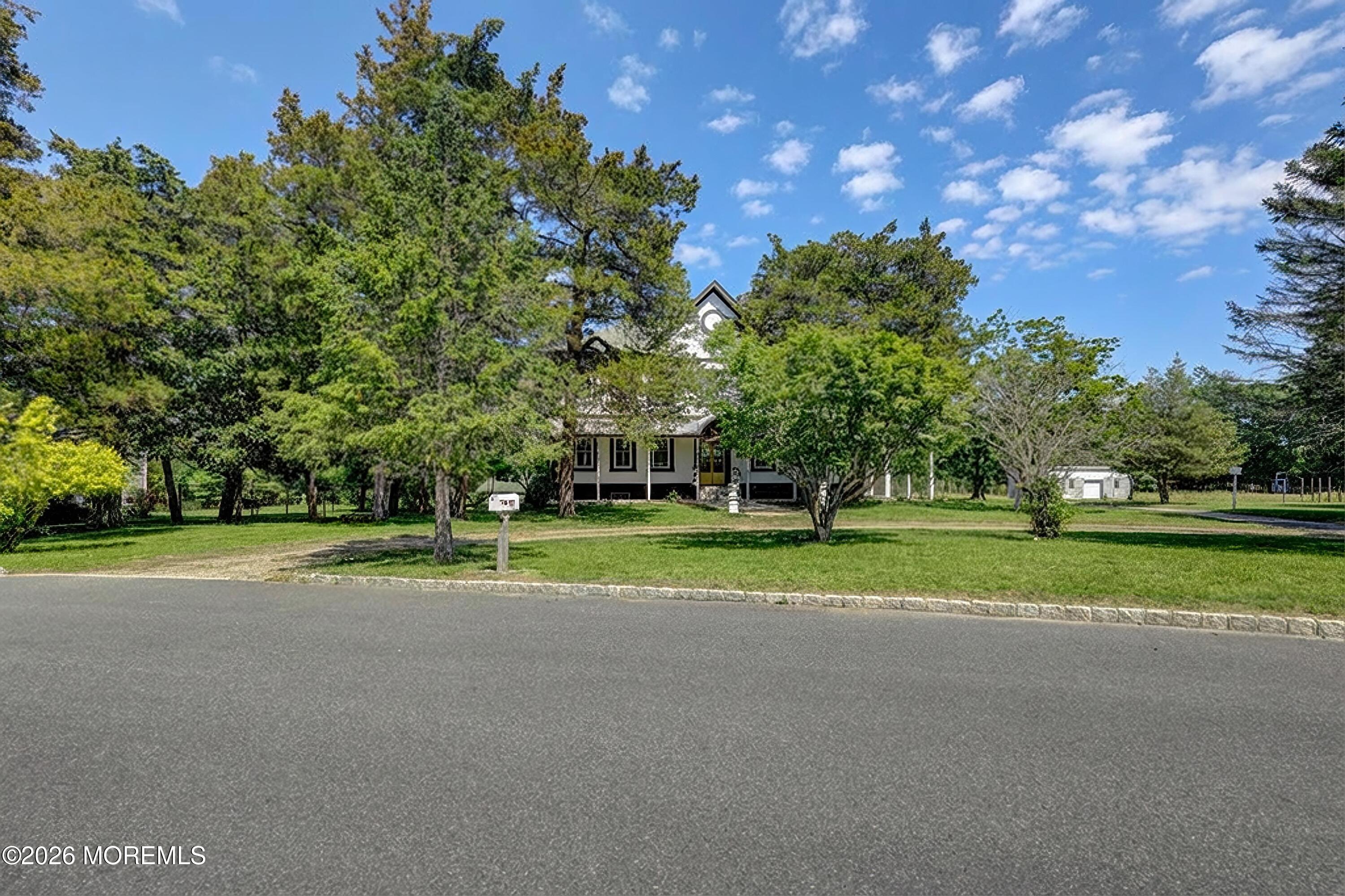 15 Hummingbird Way Jackson NJ 08527
