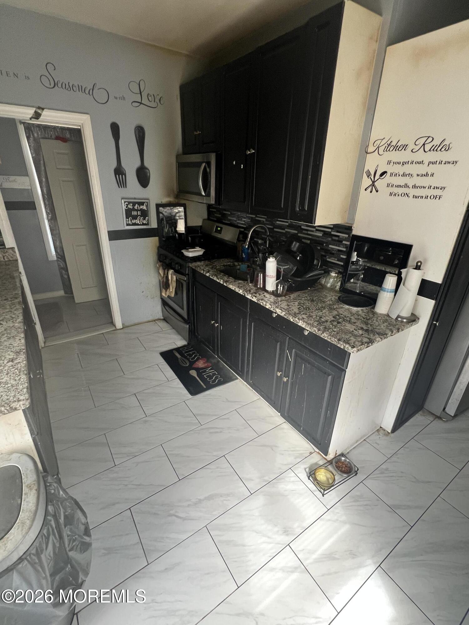 2 Howell Place Newark NJ 07106