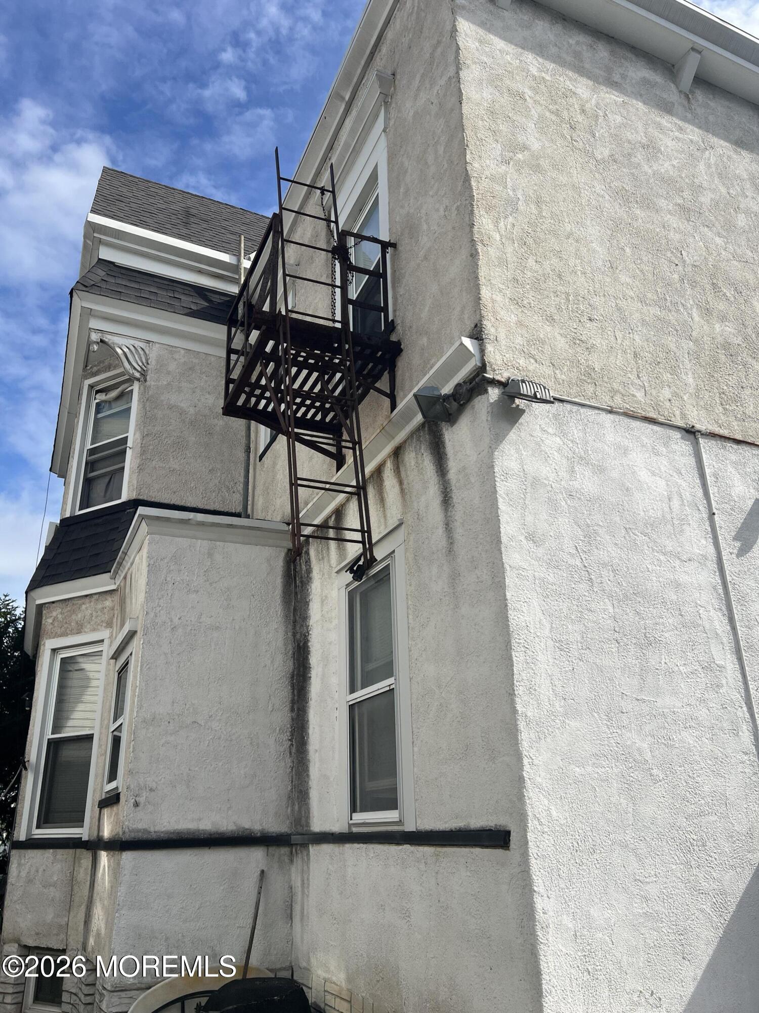 2 Howell Place Newark NJ 07106