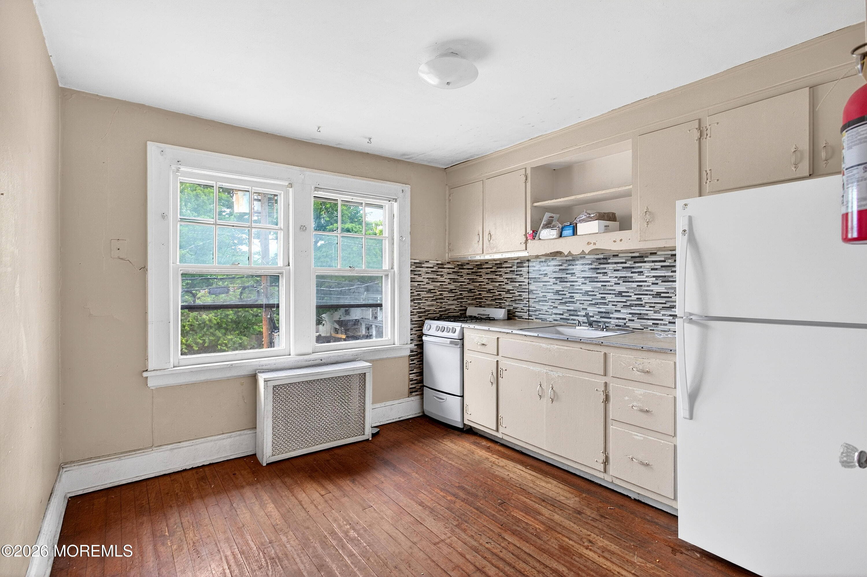 126 Jones Avenue Middlesex NJ 08846