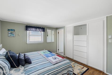 326 S 2nd Street Surf City NJ 08008