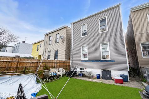 107 Bidwell Avenue Jersey City NJ 07305