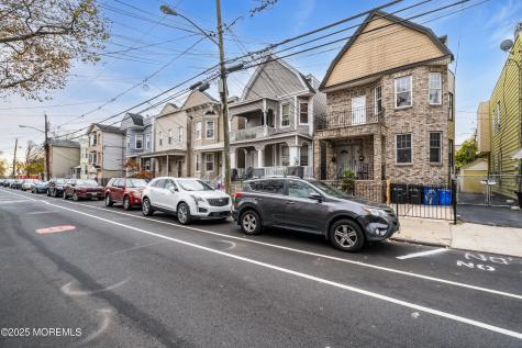 107 Bidwell Avenue Jersey City NJ 07305