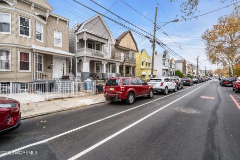 107 Bidwell Avenue Jersey City NJ 07305