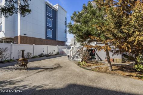 305 Hamilton Avenue Seaside Heights NJ 08751