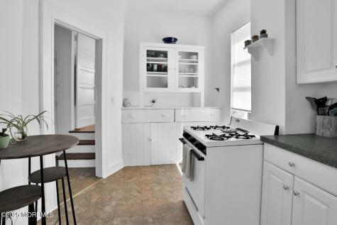 82 Linden Place Red Bank NJ 07701