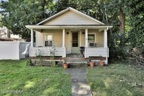 82 Linden Place Red Bank NJ 07701