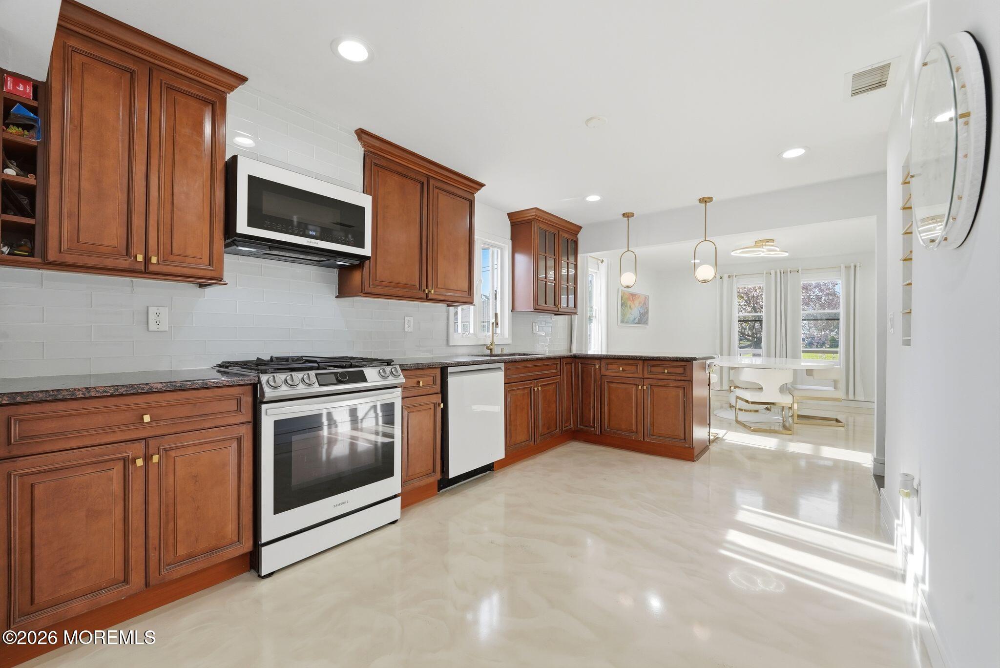 10 Minturn Road Toms River NJ 08753