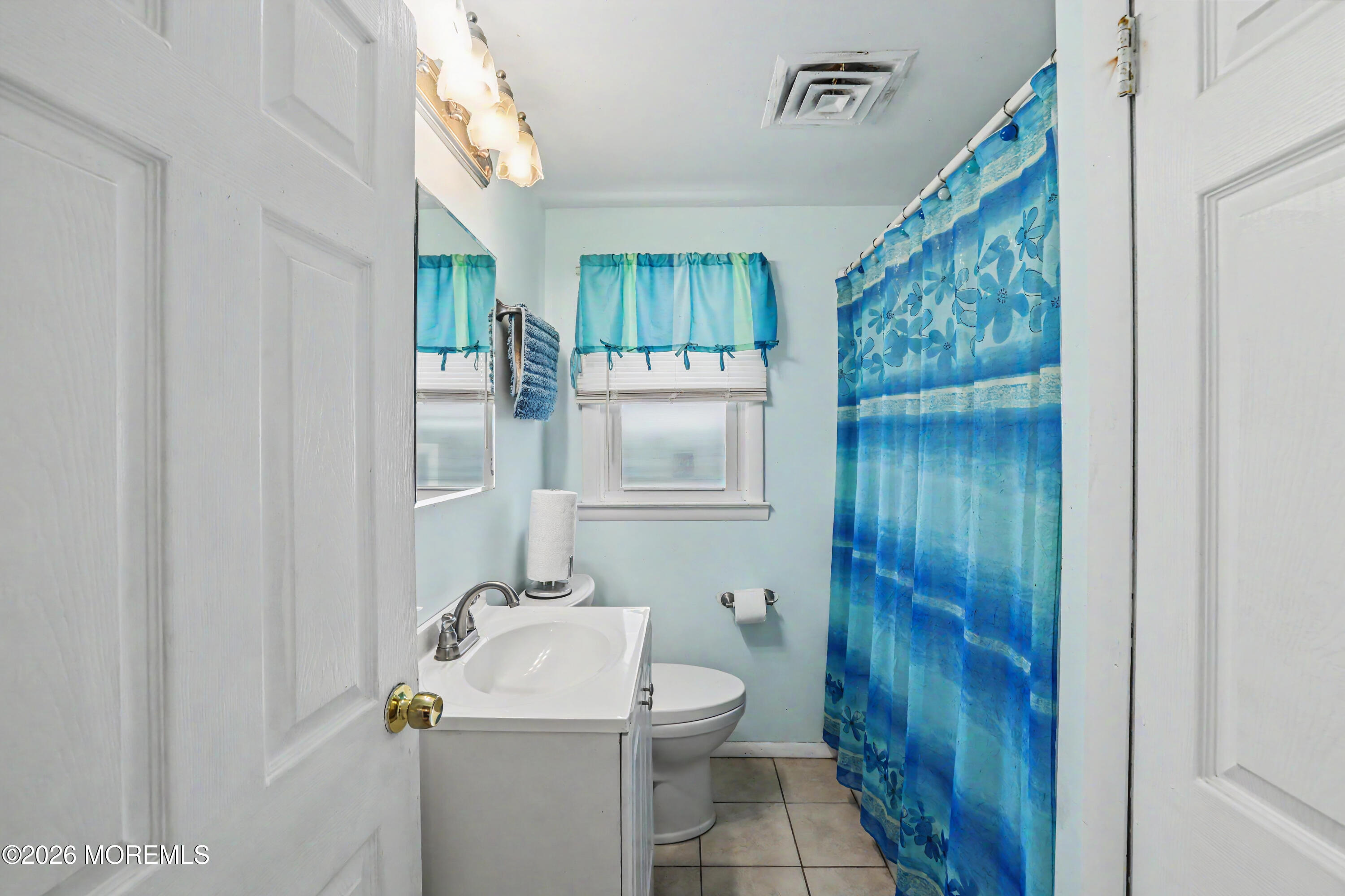 2105 S Bay Avenue Beach Haven NJ 08008