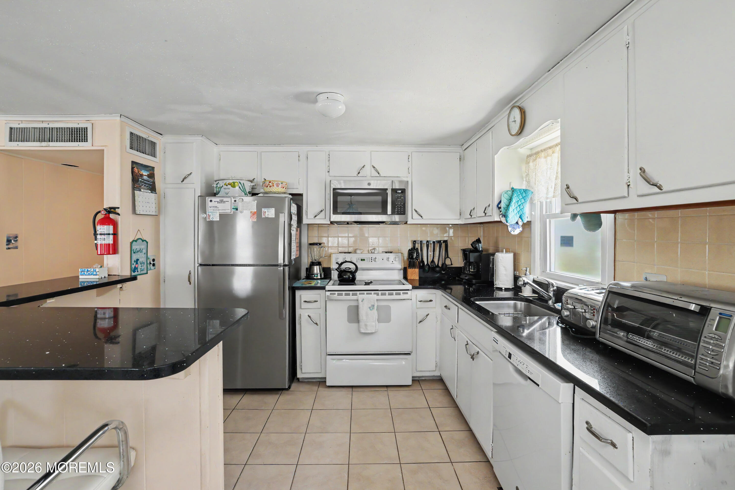 2105 S Bay Avenue Beach Haven NJ 08008
