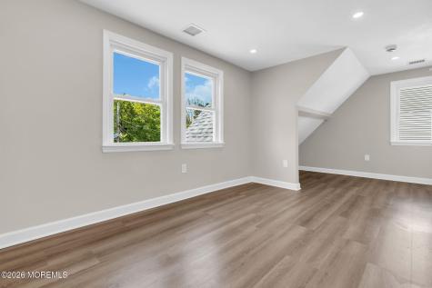 21 Market Street Edison NJ 08817