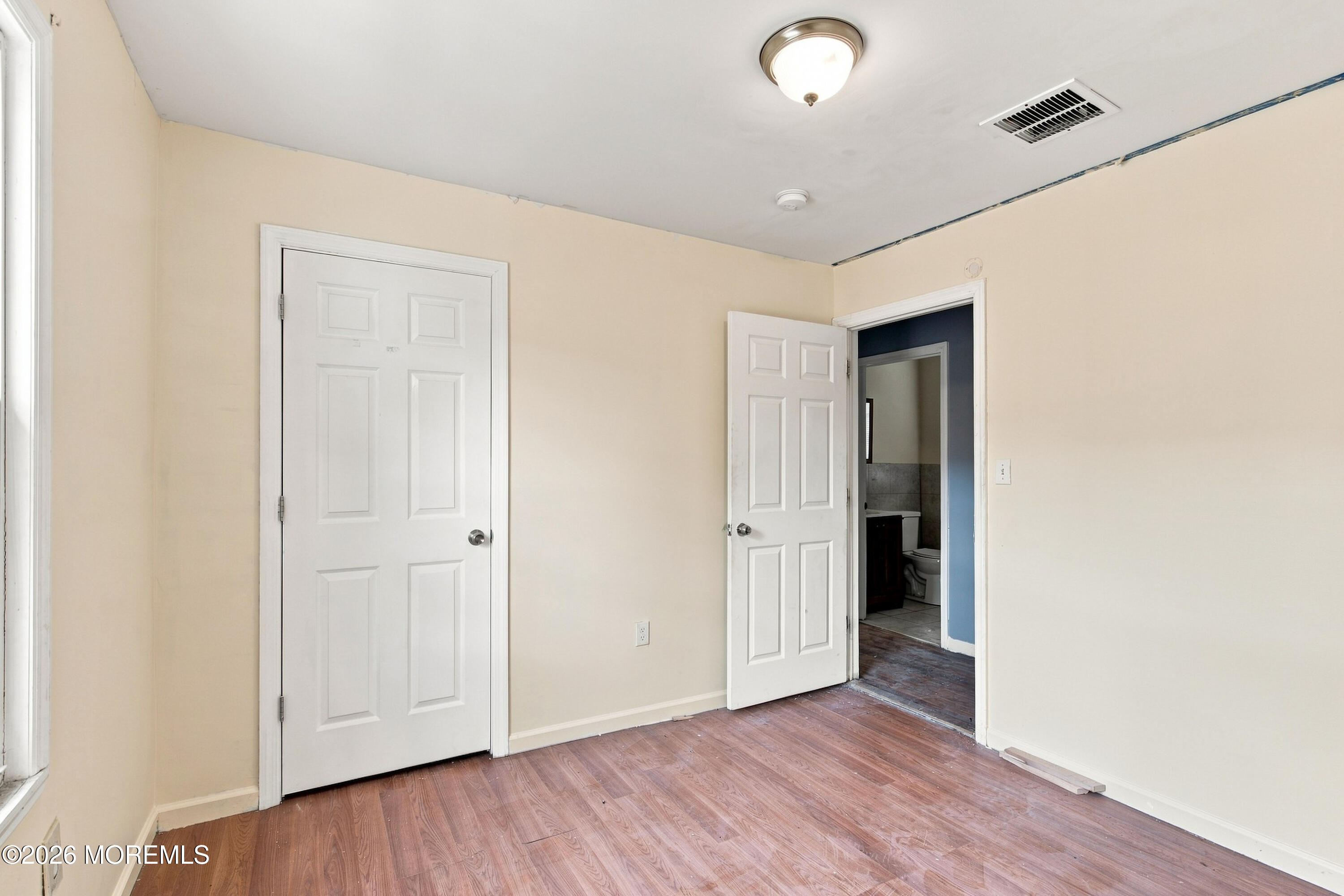 64 Fabyan Place Newark NJ 07108