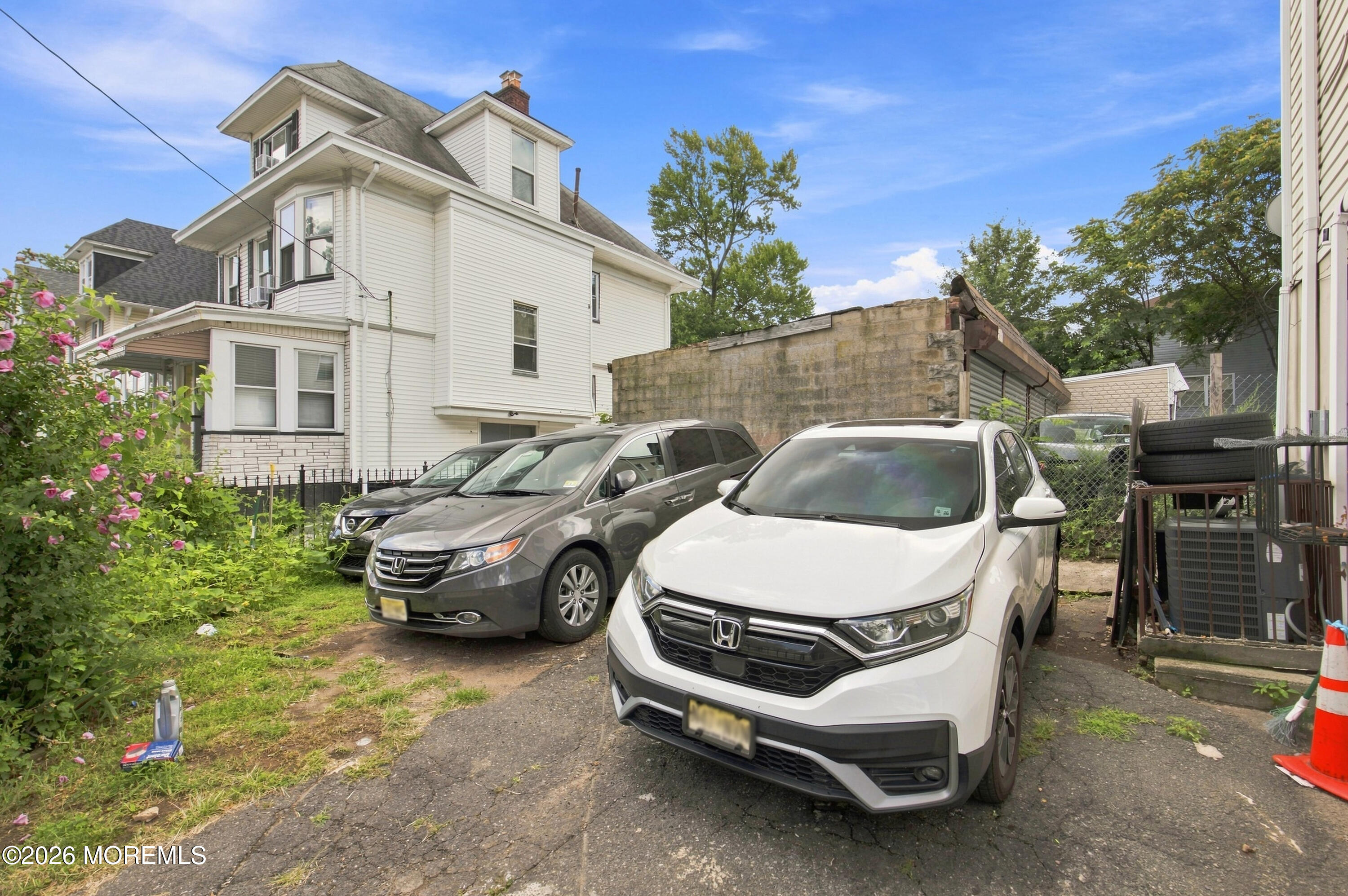 64 Fabyan Place Newark NJ 07108