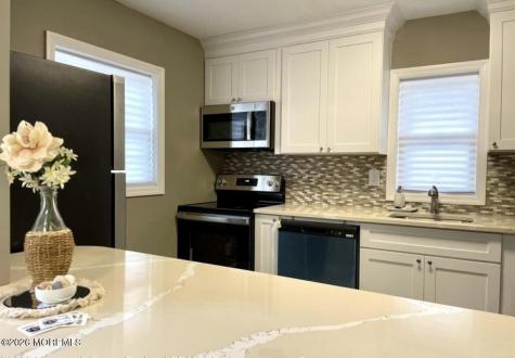 101 Seabreeze Way Keansburg NJ 07734