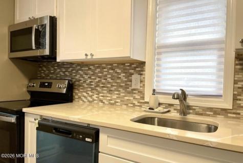 101 Seabreeze Way Keansburg NJ 07734