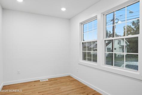 48 5th Street Fords NJ 08863
