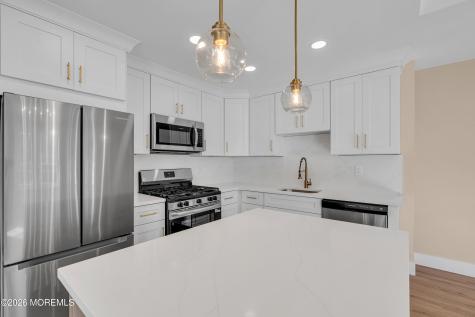 39 Seadrift Avenue Highlands NJ 07732