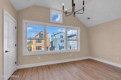 39 Seadrift Avenue Highlands NJ 07732