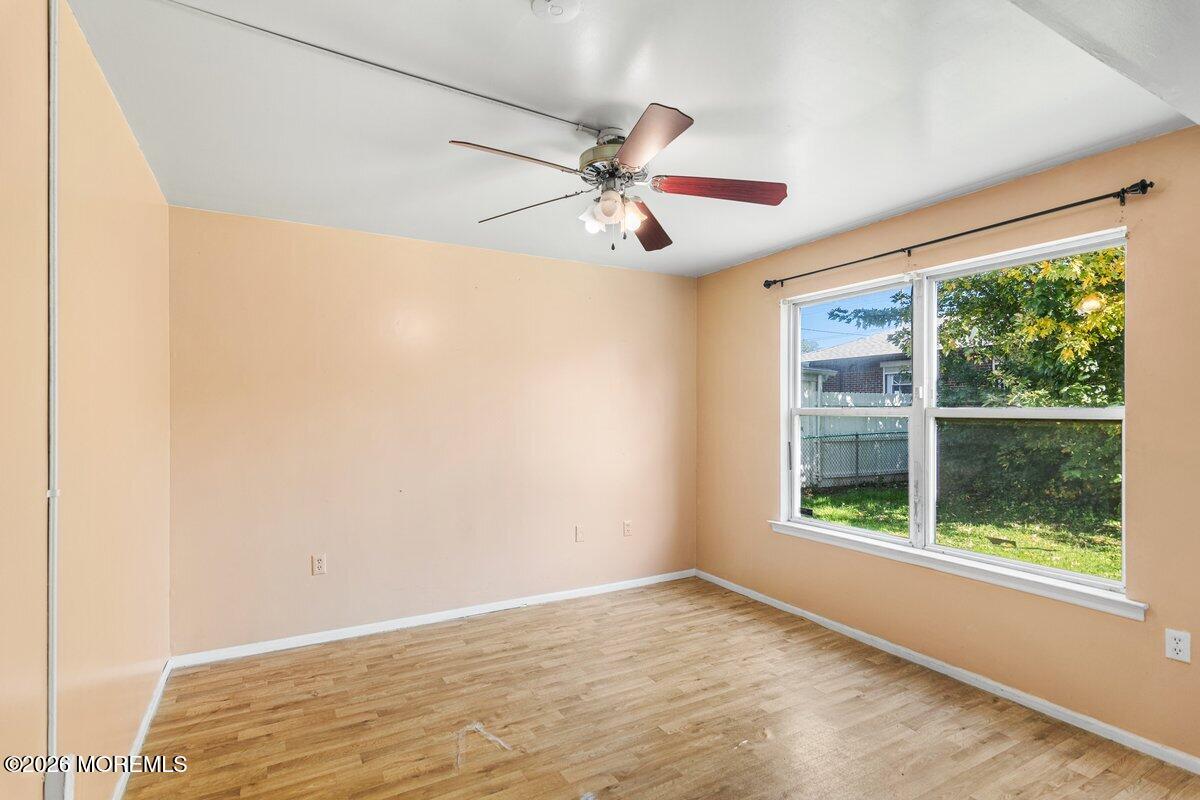 32 Mckinley Avenue Carteret NJ 07008