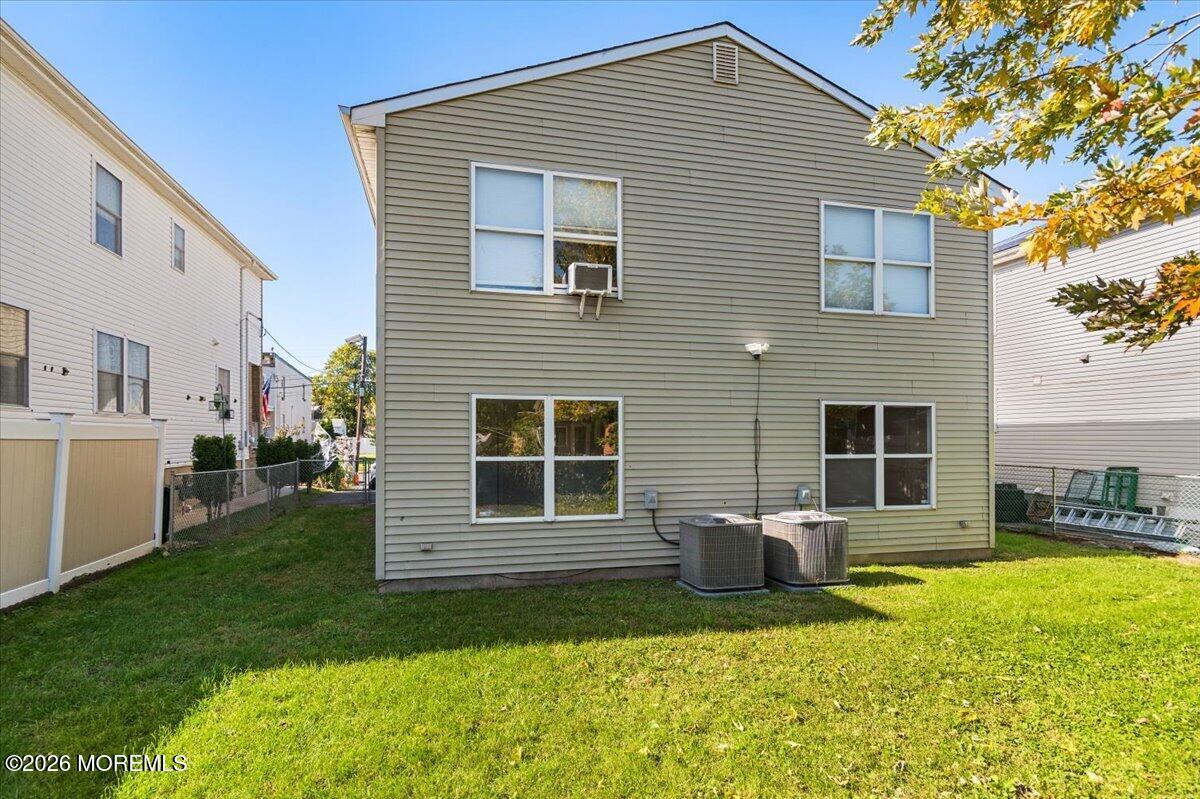 32 Mckinley Avenue Carteret NJ 07008