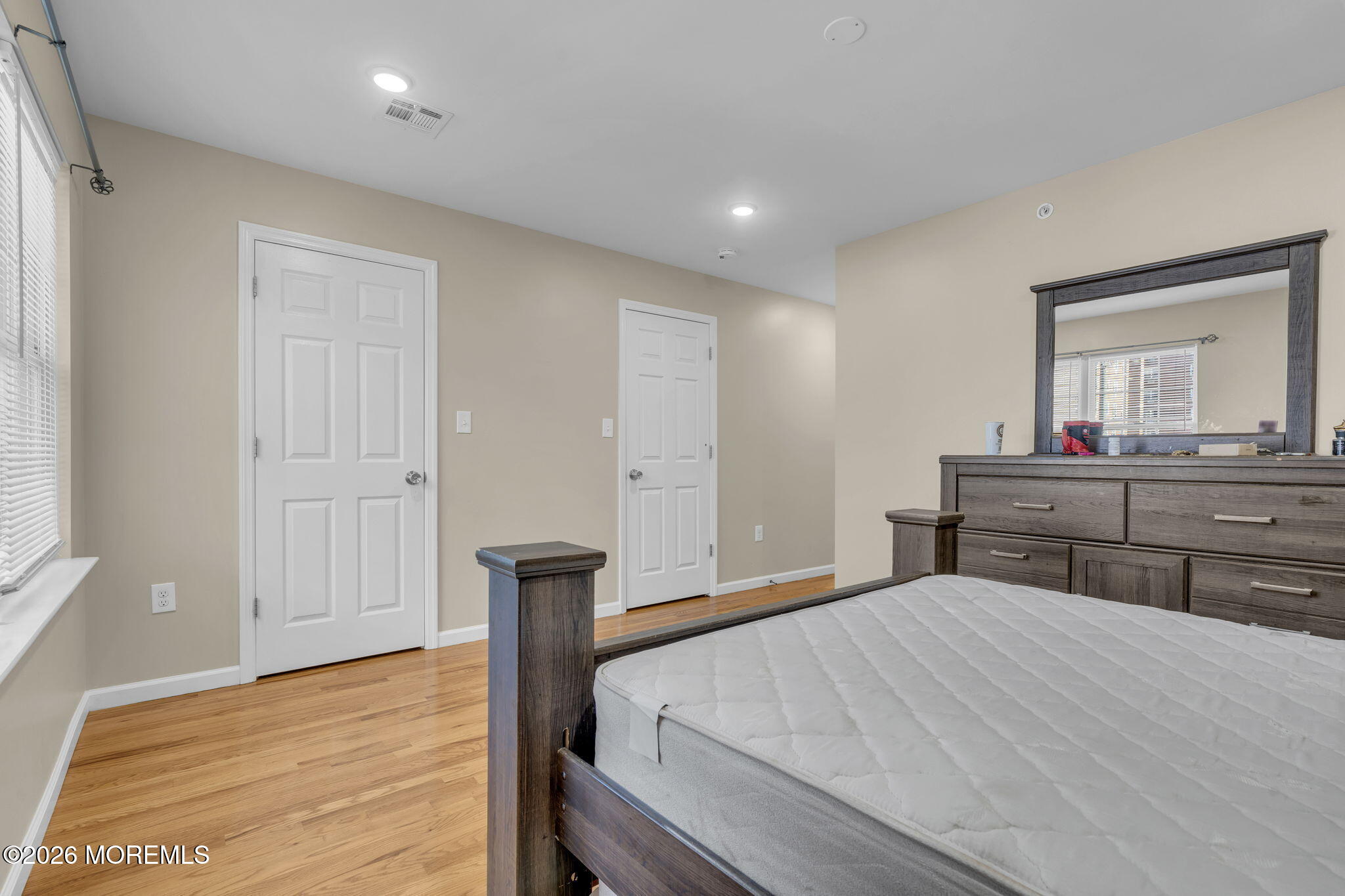 611 Hunterdon Street Newark NJ 07108