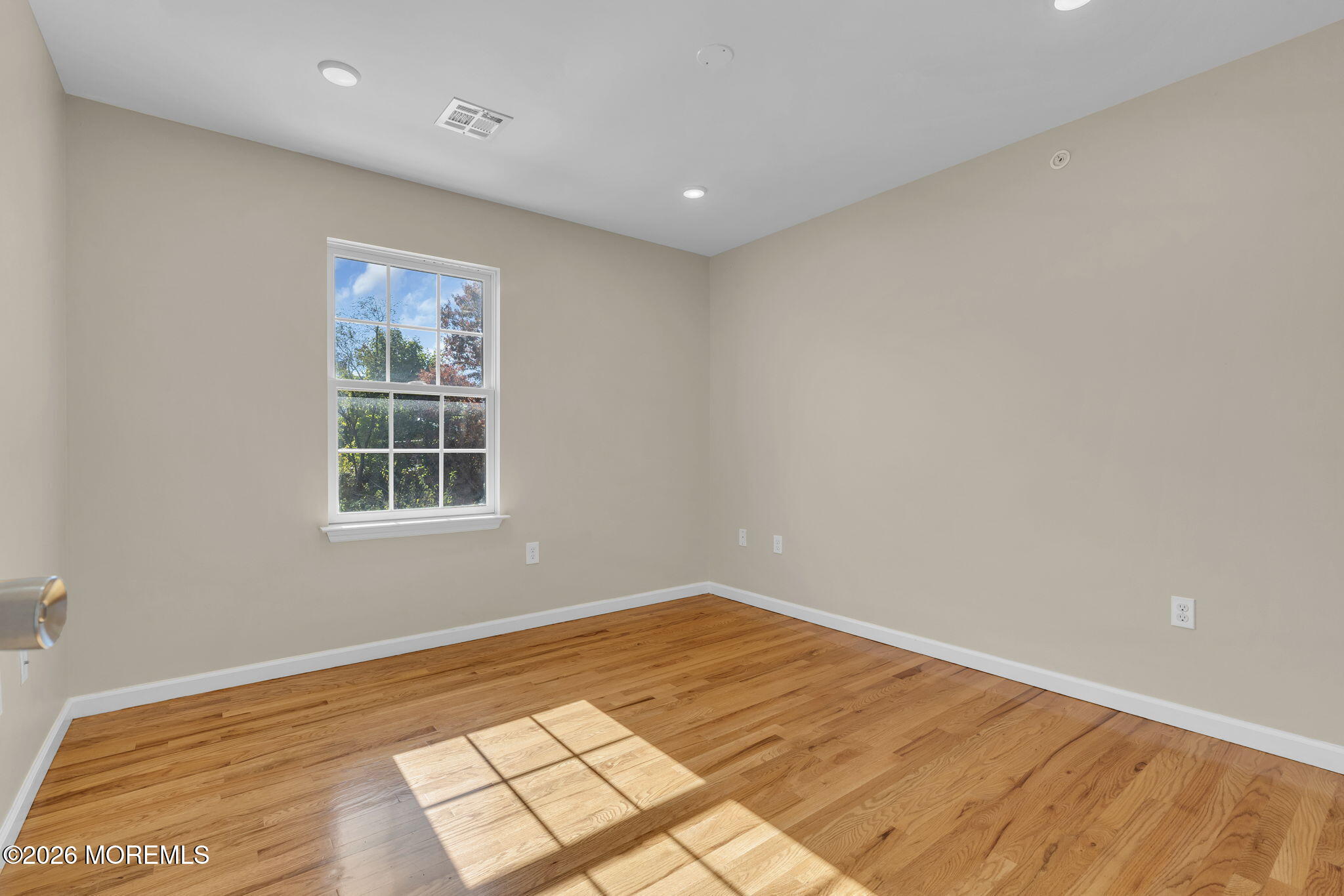 611 Hunterdon Street Newark NJ 07108