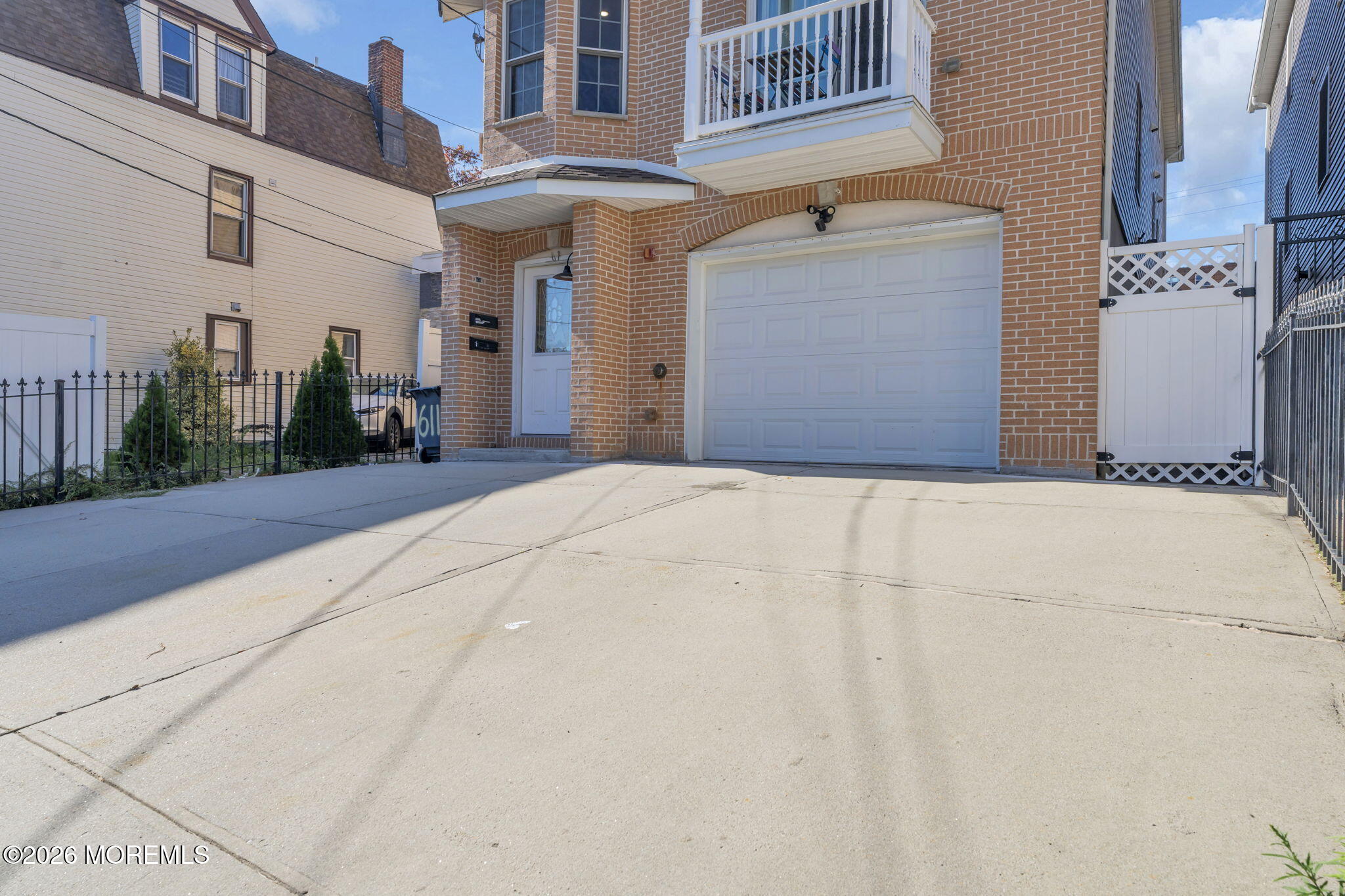 611 Hunterdon Street Newark NJ 07108