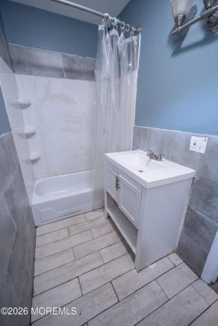 71 Oak Street Keansburg NJ 07734
