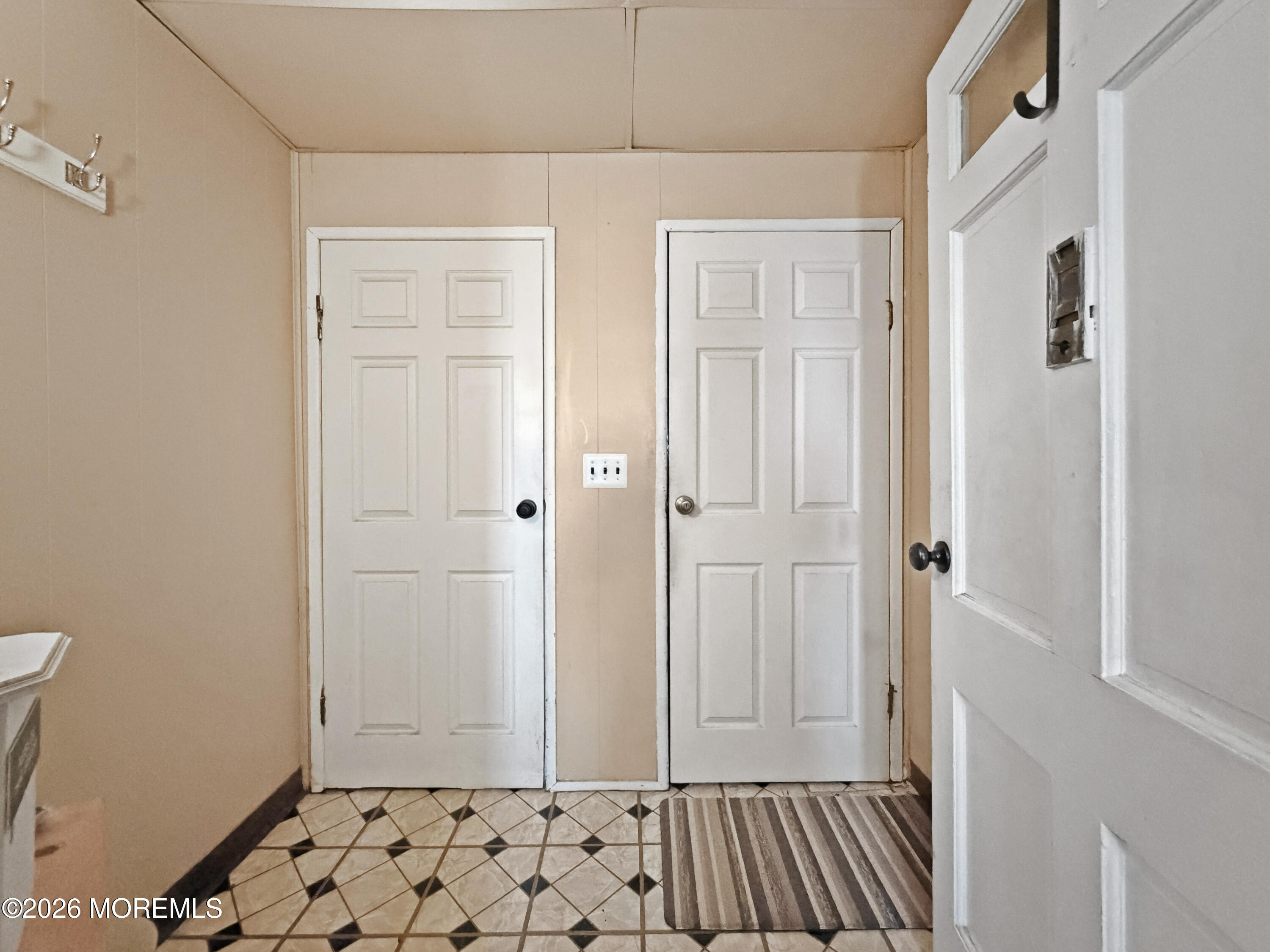 733 Schuyler Avenue Lyndhurst NJ 07071