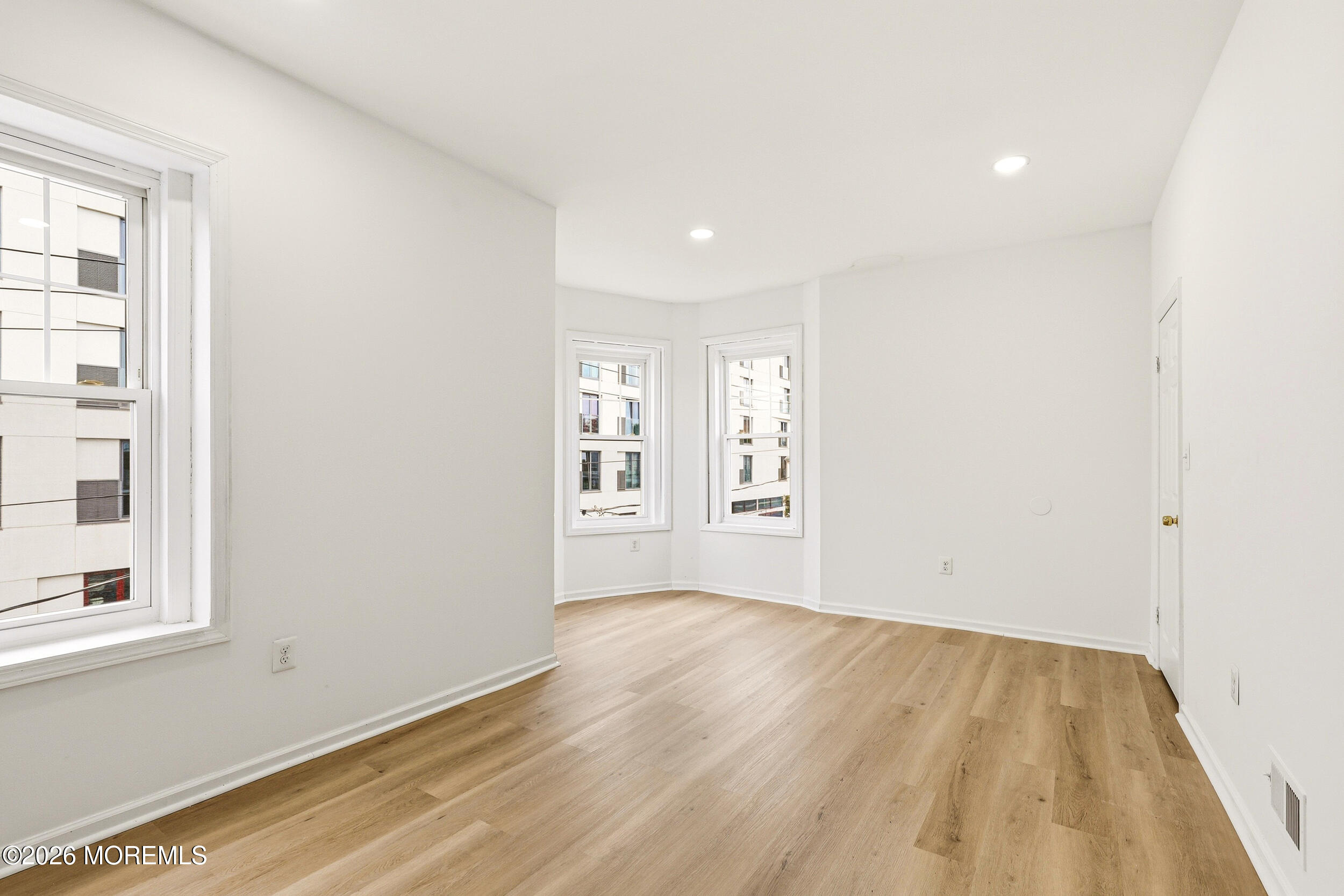 132 Court Street Newark NJ 07103