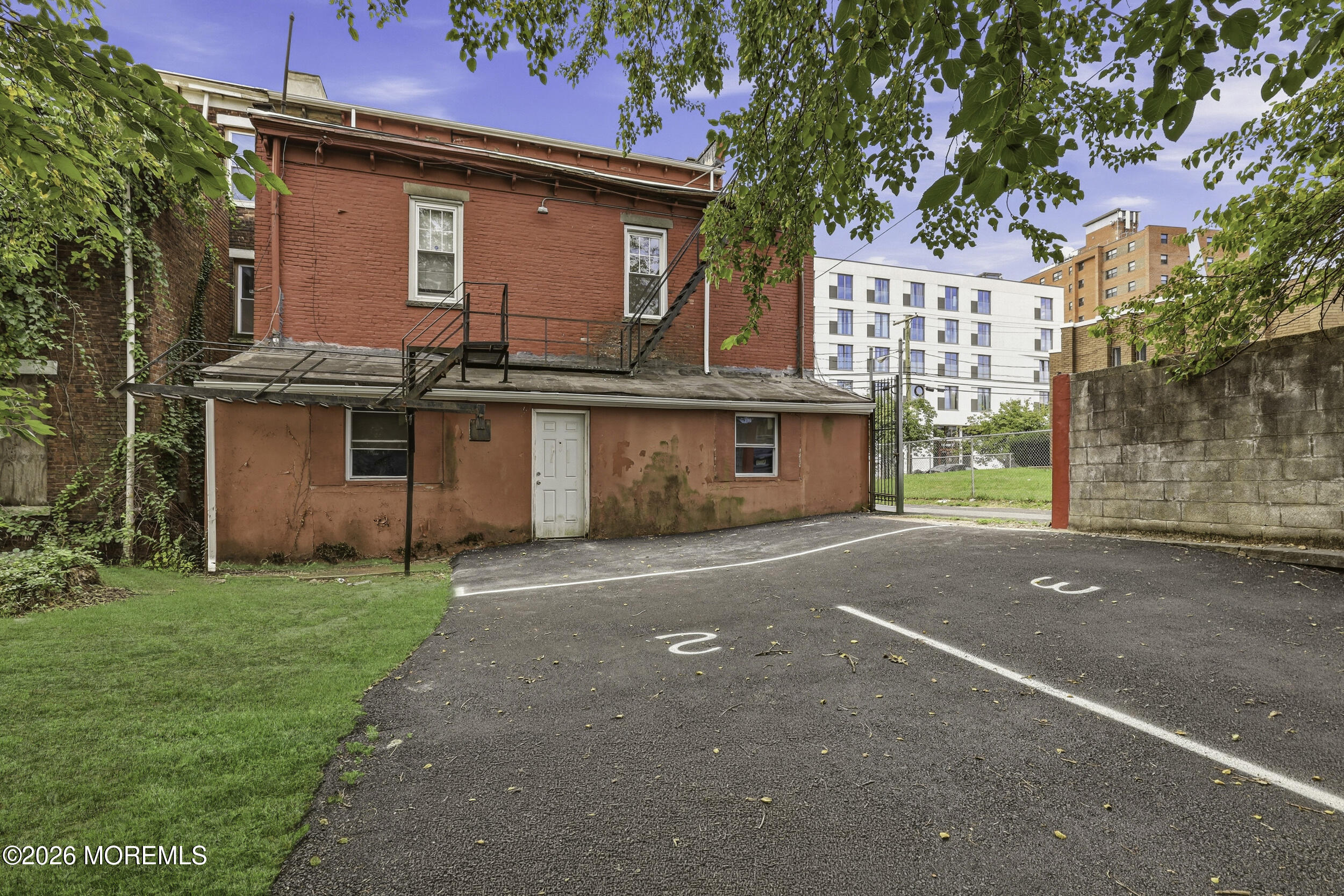 132 Court Street Newark NJ 07103