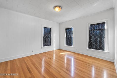 27 Thomas Street South River NJ 08882