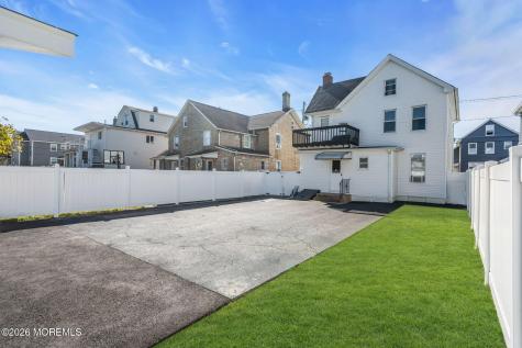 27 Thomas Street South River NJ 08882