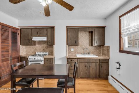 27 Thomas Street South River NJ 08882