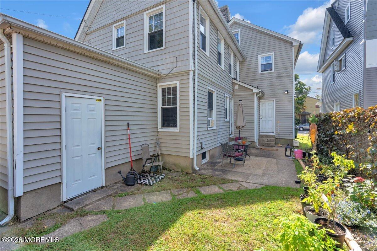 81 Wallace Street Red Bank NJ 07701
