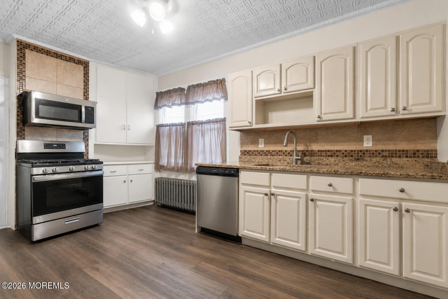 296-298 N Park Street East Orange NJ 07017