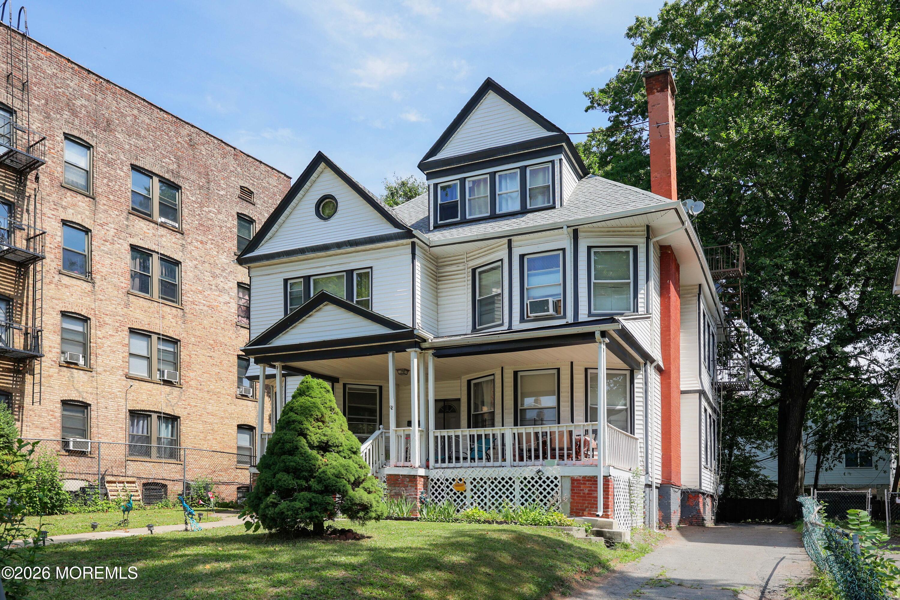92 Chestnut Street East Orange NJ 07018