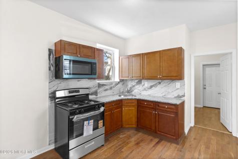 435 S 17th Street Newark NJ 07103