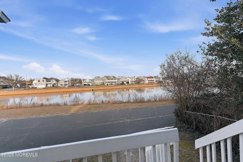 526 W End Avenue Avon-by-the-sea NJ 07717