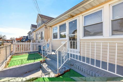 55 Pineview Avenue Keansburg NJ 07734