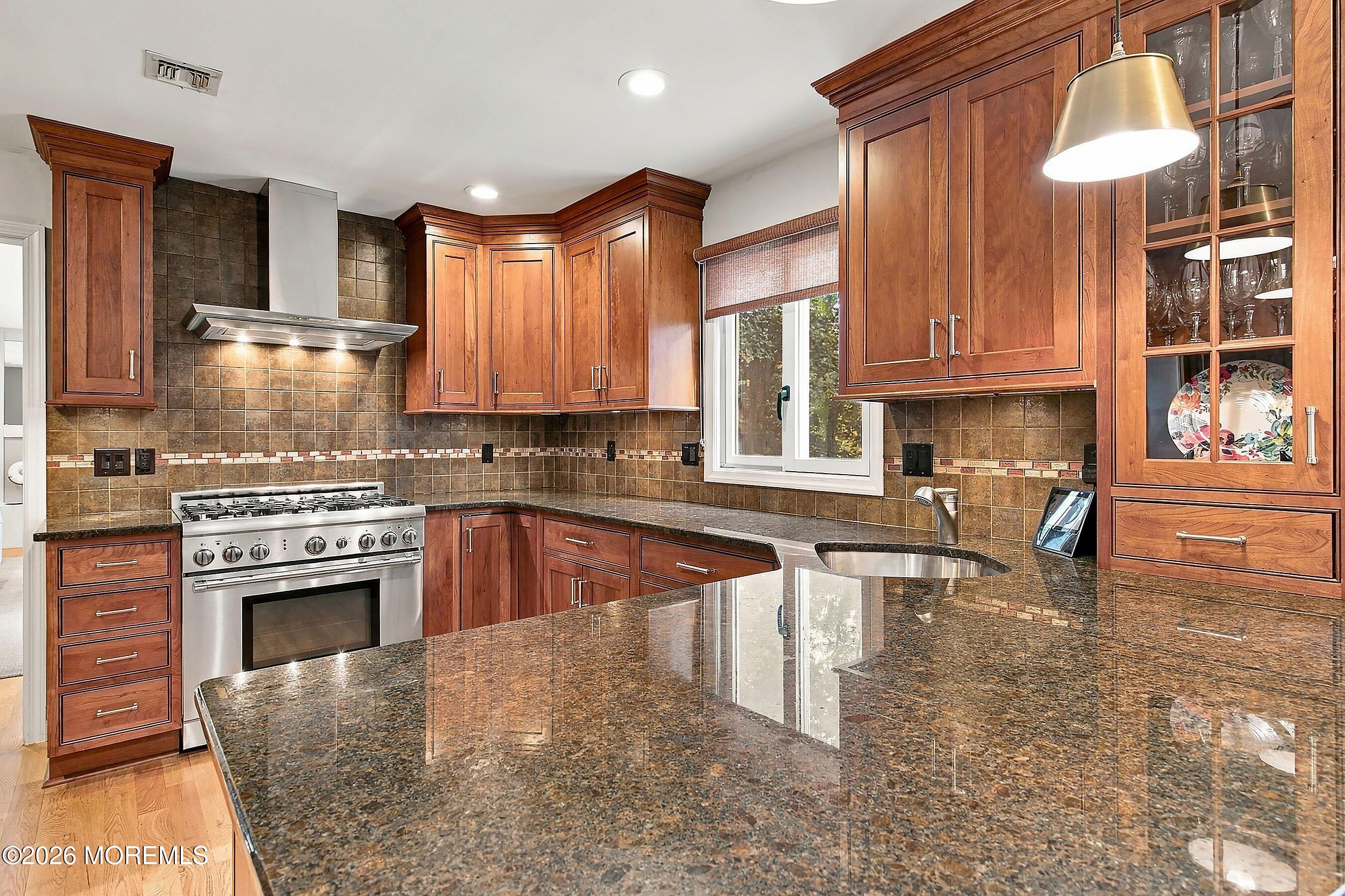 41 Hillyer Circle Middletown NJ 07748