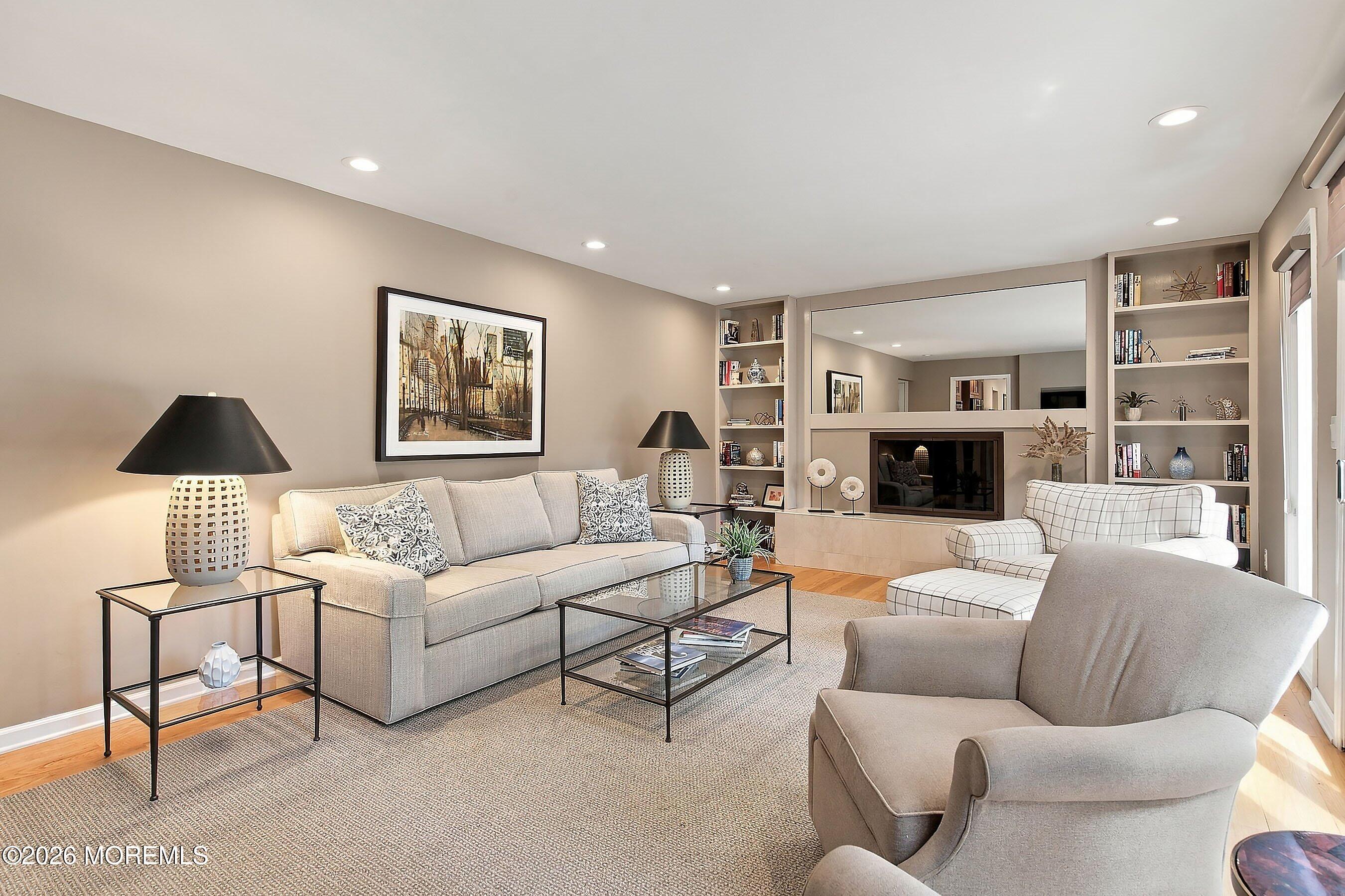 41 Hillyer Circle Middletown NJ 07748