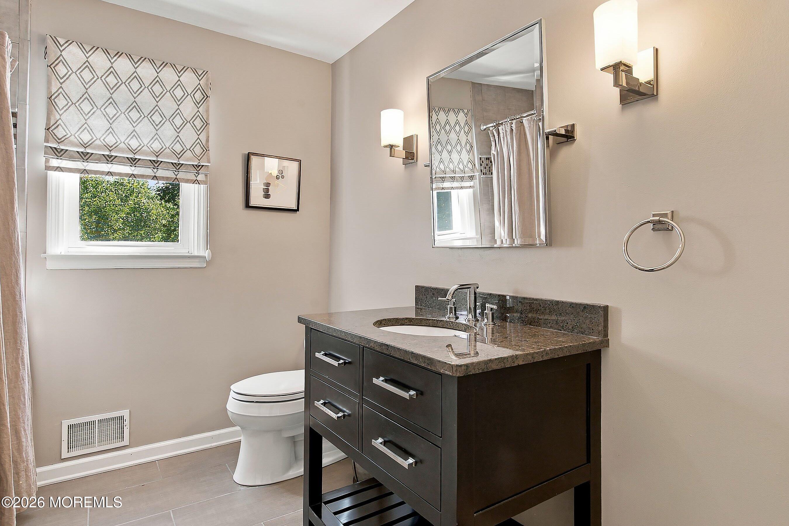 41 Hillyer Circle Middletown NJ 07748