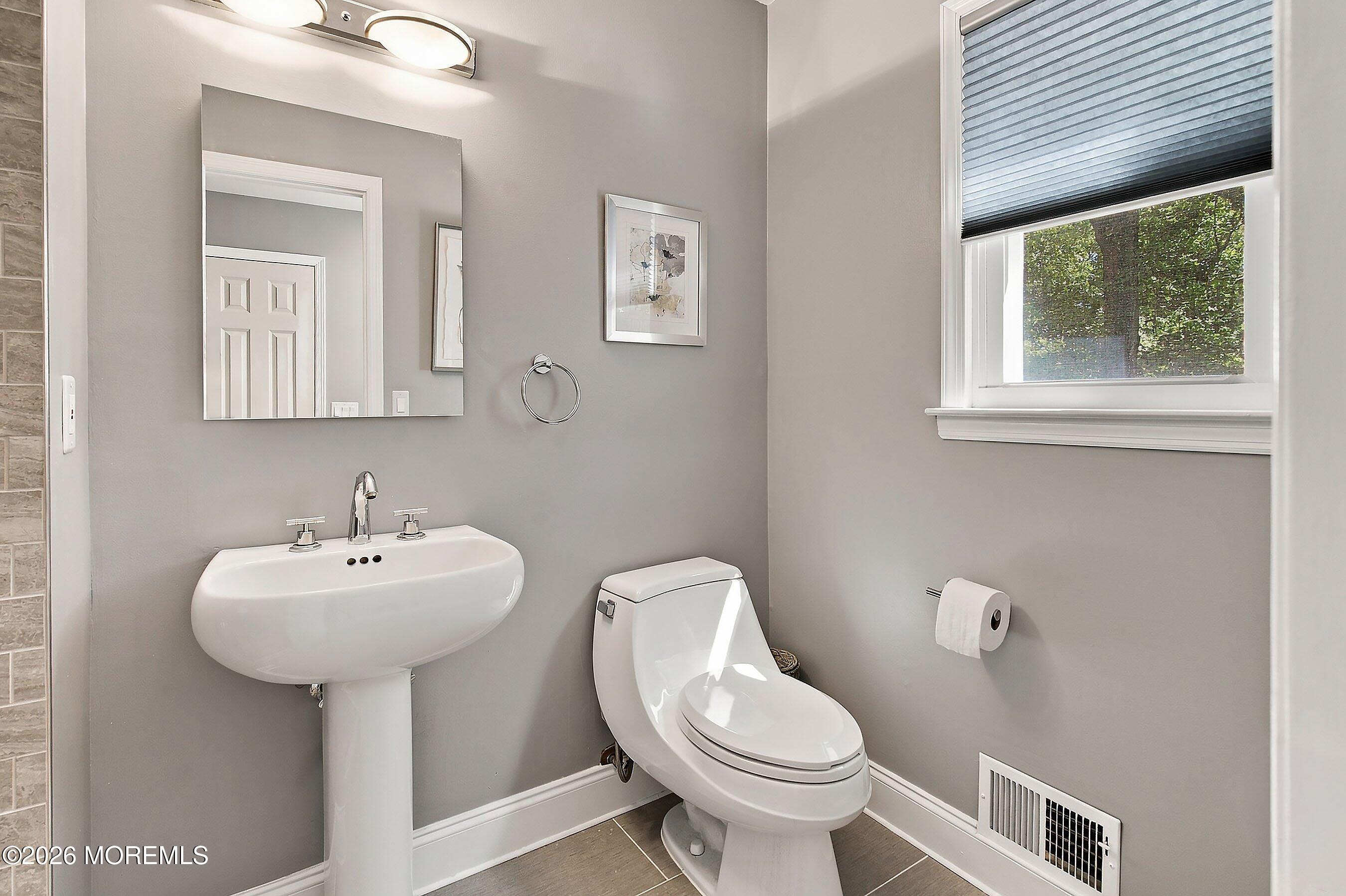 41 Hillyer Circle Middletown NJ 07748